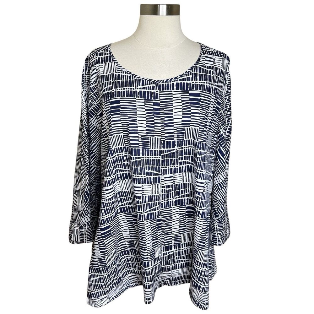 Lane Bryant Top Womens 26/28 Blue White Geo Relaxed Crew Neck Popover Lagenlook